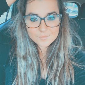 Meet your Posher, Carolyn